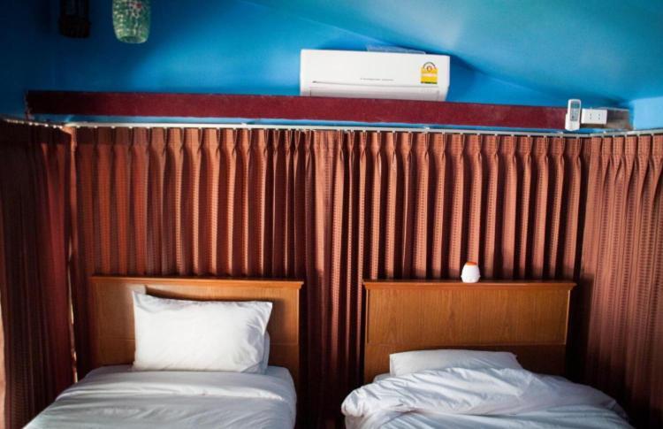 The Lazy Bar And Aparthotel